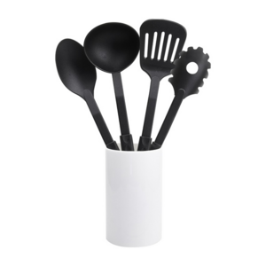 KTC 021, SET DE UTENSILIOS MERAN. Incluye base y 4 utensilios de cocina: cuchara. cucharón. pala y cuchara de pasta.